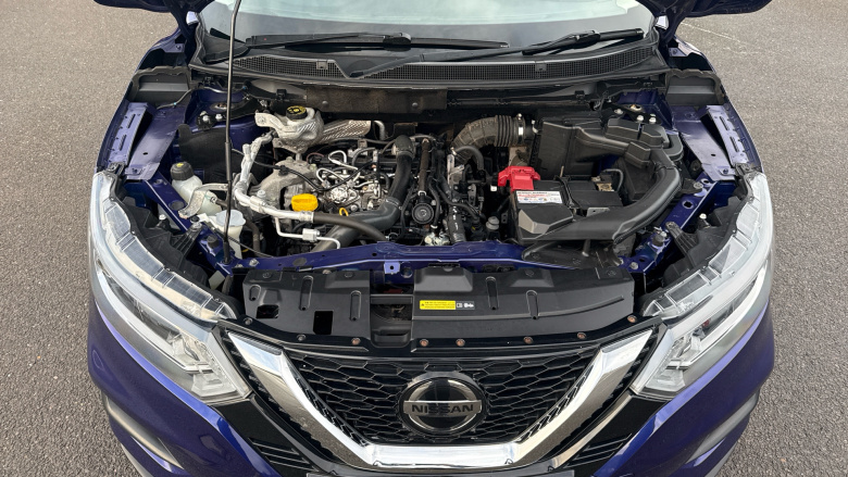 Nissan Qashqai 1.3 DiG-T Acenta Premium 5dr Petrol Hatchback